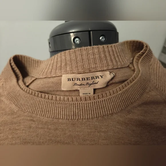 Burberry Women's Extra Fine Merino Wool Plaid Design Brown Sweater Size Medium - Picture 4 of 6
